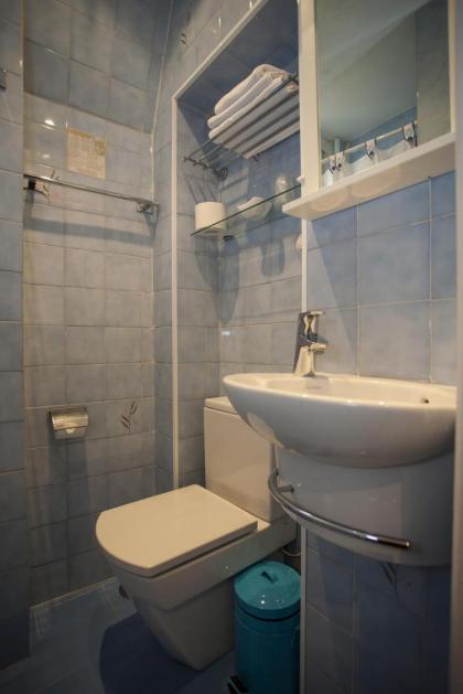 Pension Ava Rooms - image 9