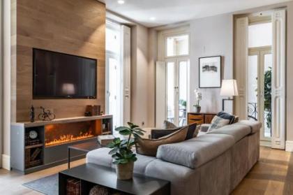 PYR Select Salamanca Luxury VI - image 1