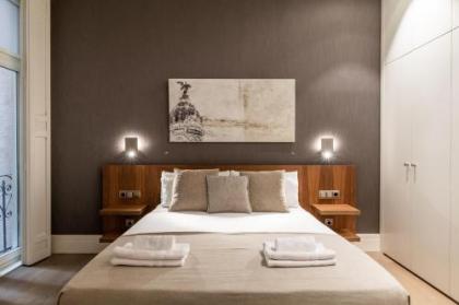 PYR Select Salamanca Luxury VI - image 2