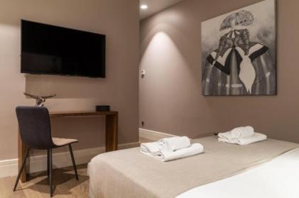 PYR Select Salamanca Luxury VI - image 6