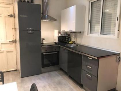 Ferrocaril 2 Apartment - image 6