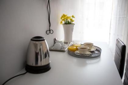 Bloom Inn Madrid - image 12