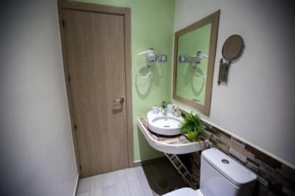 Bloom Inn Madrid - image 5