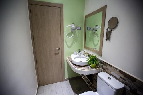 Bloom Inn Madrid - image 5