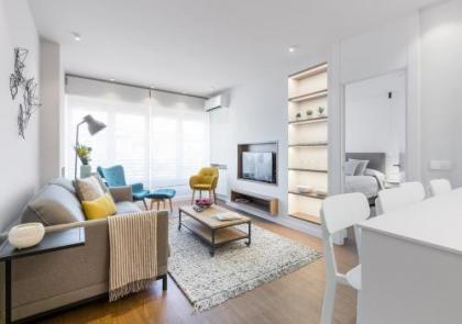 Francisco Silvela Apartment by Flatsweethome - image 1