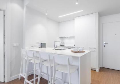 Francisco Silvela Apartment by Flatsweethome - image 4