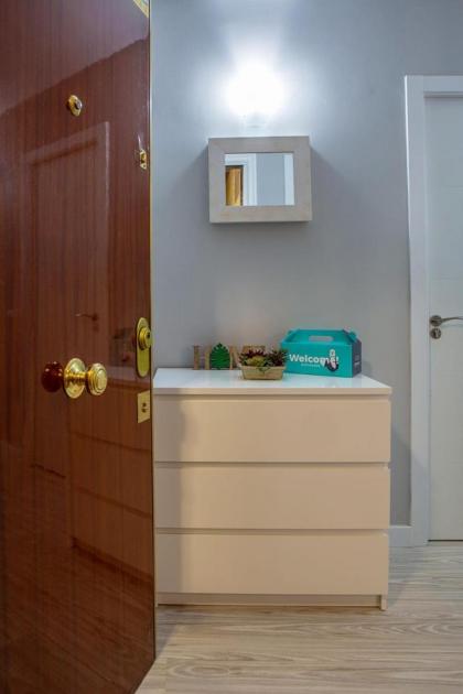 Lovely 3 Bedroom Apartment next to Fuencarral - image 29