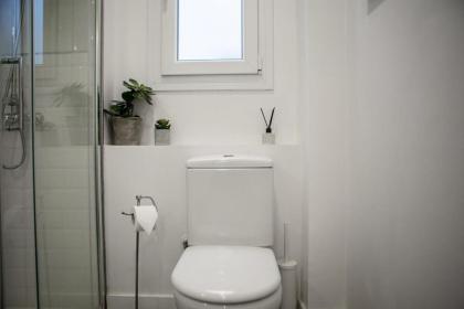 Lovely and Chic 1 Bedroom Apartment next to Atocha - image 19