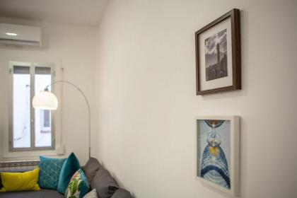 Lovely and Chic 1 Bedroom Apartment next to Atocha - image 9