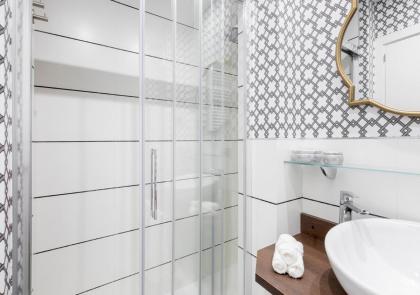 Hermosilla Apartment by Flatsweethome - image 11