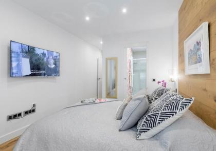 Hermosilla Apartment by Flatsweethome - image 14