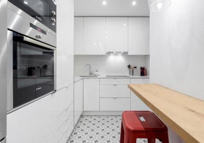 Hermosilla Apartment by Flatsweethome - image 8