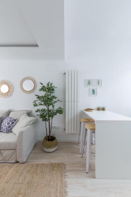 Horoko Apartments by gaiarooms - image 23
