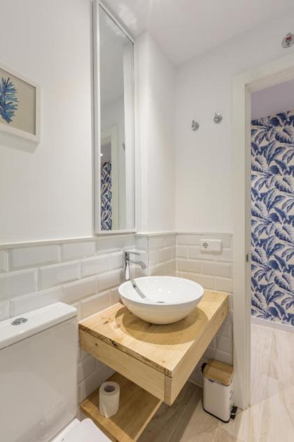 Horoko Apartments by gaiarooms - image 24