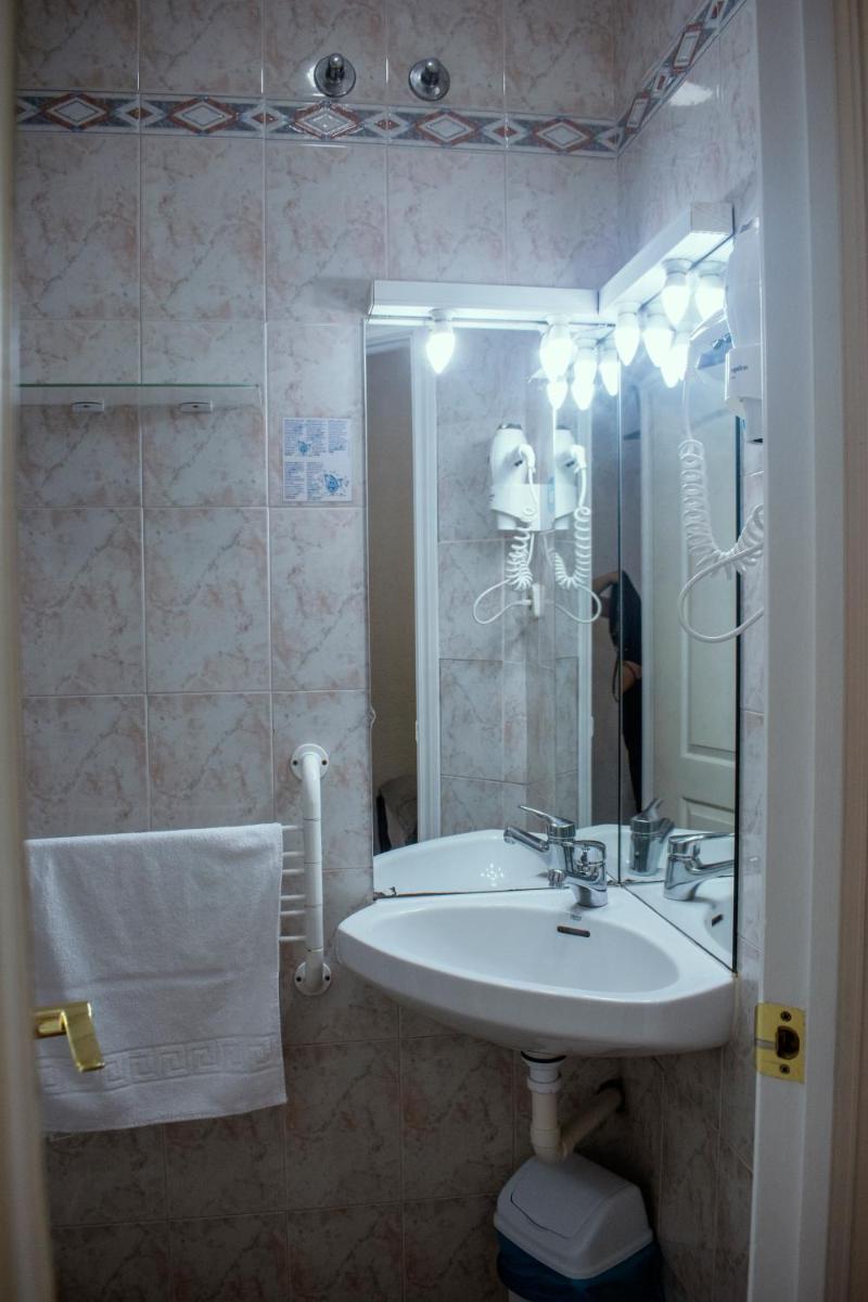 Hostal Ártico - image 3