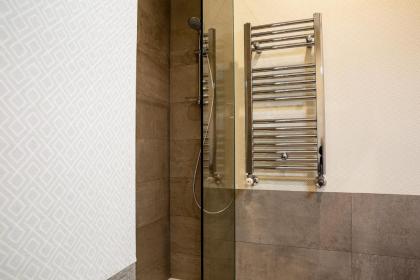 Lovely & Elegant 3Bed in El Retiro - Madrid Center - image 11