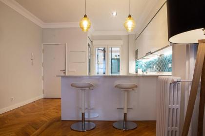 Lovely & Elegant 3Bed in El Retiro - Madrid Center - image 17