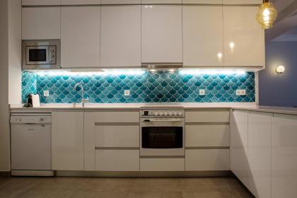 Lovely & Elegant 3Bed in El Retiro - Madrid Center - image 4