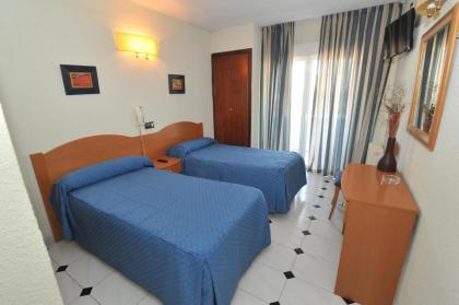 Hostal Goyma I - image 13