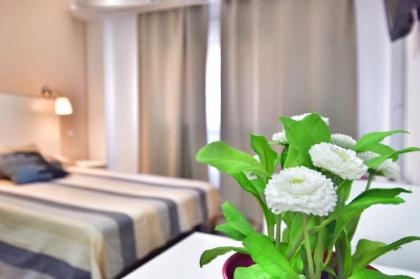 Studio apartment in Gran Via - image 3