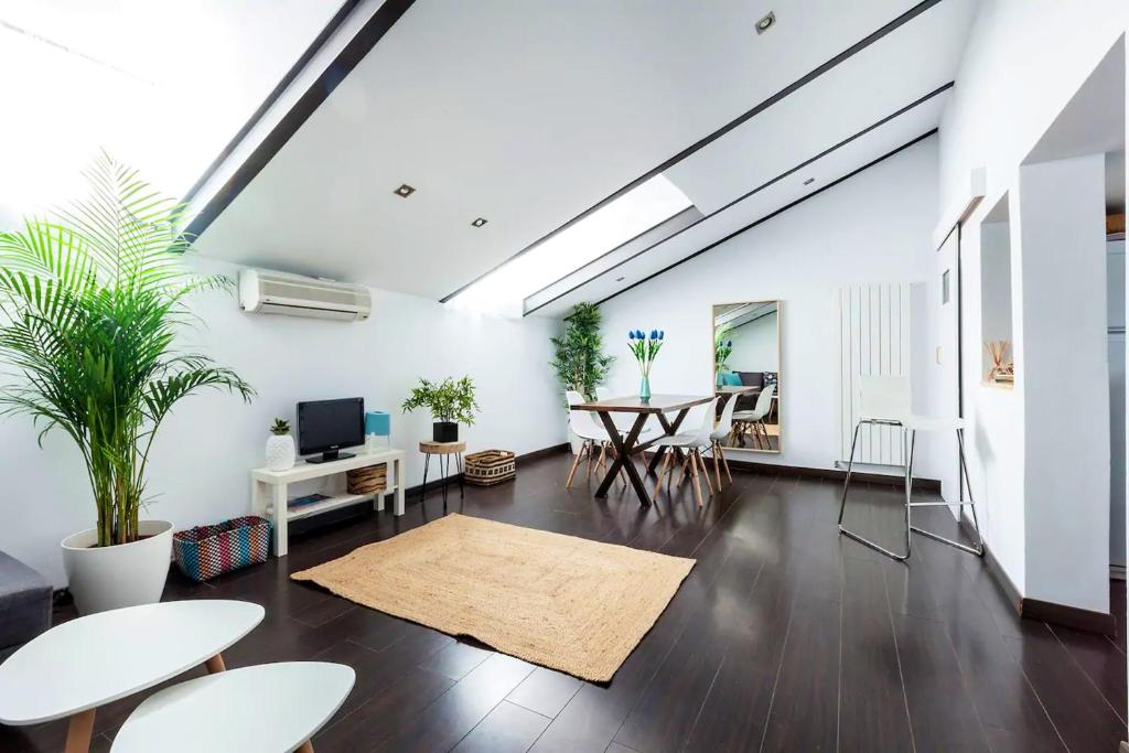 One bedroom appartement with wifi at Madrid - image 3