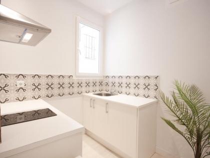 Apartamento con encanto en ópera - image 3