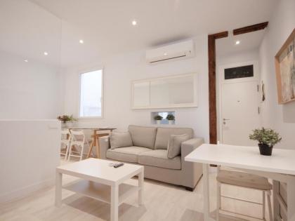Apartamento con encanto en ópera - image 5