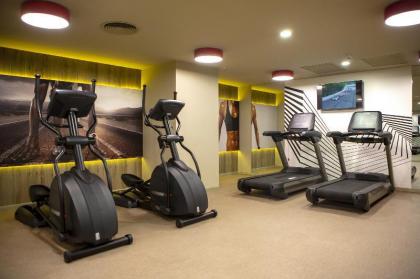 RIU PLAZA ESPANA - image 13
