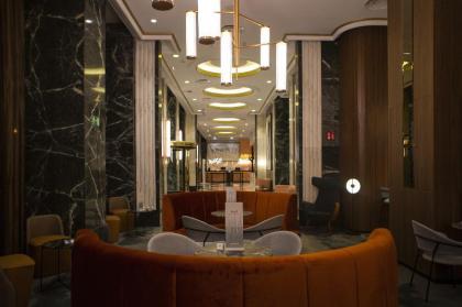 RIU PLAZA ESPANA - image 20