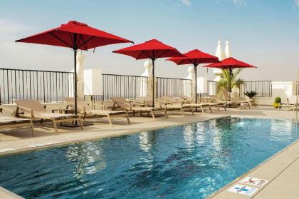 RIU PLAZA ESPANA - image 4