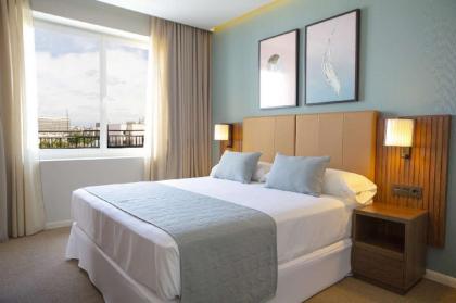 RIU PLAZA ESPANA - image 5