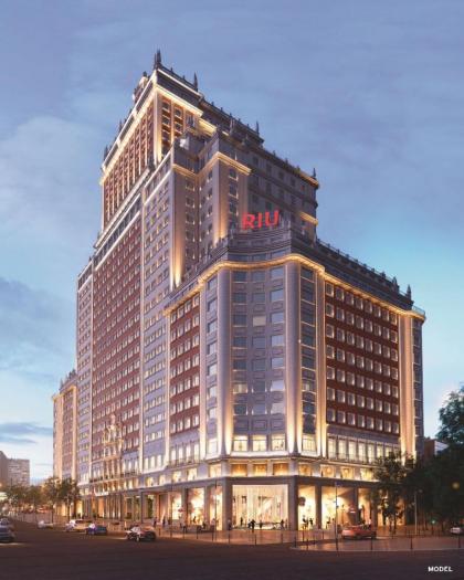 RIU PLAZA ESPANA - image 6