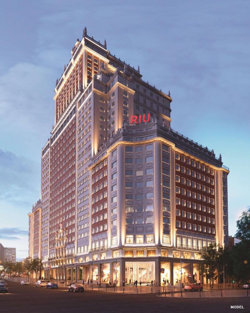 RIU PLAZA ESPANA - image 6