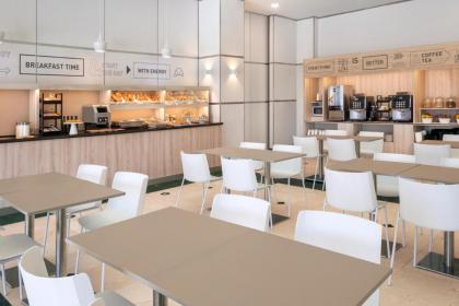 B&B Hotel Madrid Aeropuerto T4 - image 21