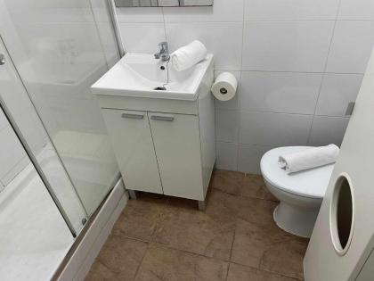 A unos Pasos de SolGran vía Madrid - image 26