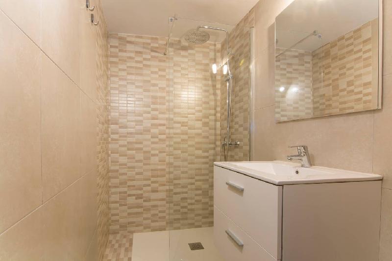 AMAZING APARTMENT IN LA LATINA MADRID+ BALCONY - image 2