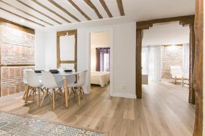AMAZING APARTMENT IN LA LATINA MADRID+ BALCONY - image 3