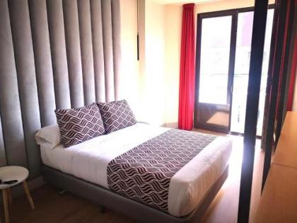 Hostal Juliette-Gran Vía - image 2