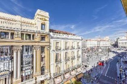 APARTMENT AT PUERTA DEL SOL 1HAB - 4PAX - image 3