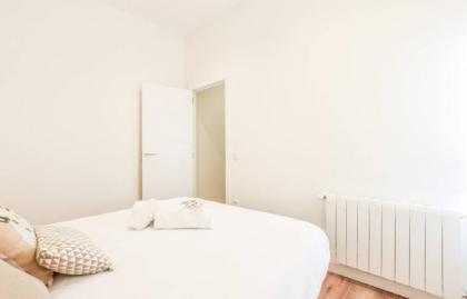 LUXURY APARTAMENT ZONA ATOCHA 6PAX - image 12