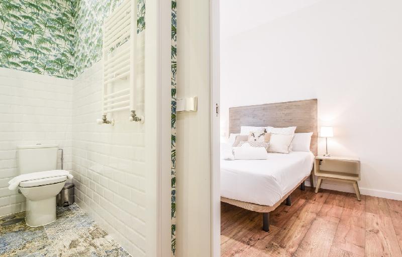 LUXURY APARTAMENT ZONA ATOCHA 6PAX - image 4