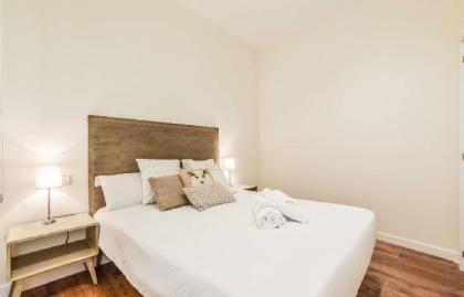 LUXURY APARTAMENT ZONA ATOCHA 6PAX - image 9