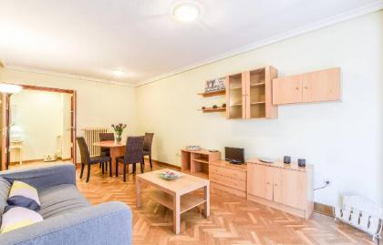 APARTMENTO CON PISCINA 4 PAX BARAJAS AREA - image 10