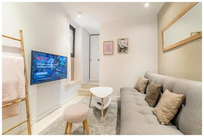 Apartamentos Madrid Rio - image 21