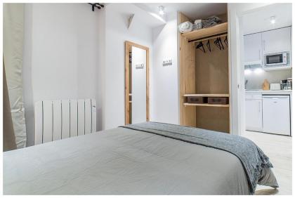 Apartamentos Madrid Rio - image 23