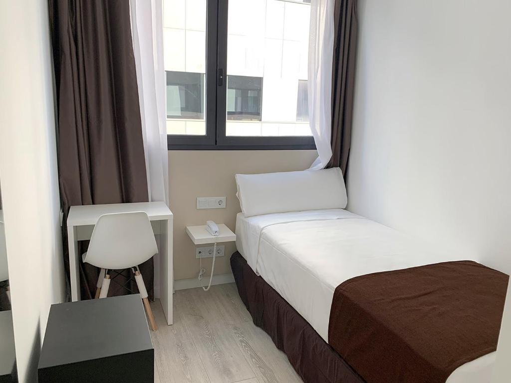 Hotel BESTPRICE Alcalá - image 7