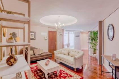 Descalzas Reales Apartment - image 1
