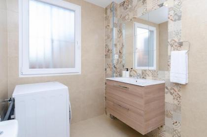 Vallecano Apartments by Olala Homes - image 16