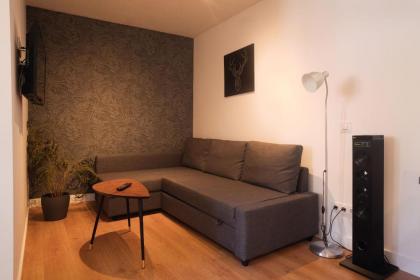 Cozy and Convenient Studio Near Airport - image 1