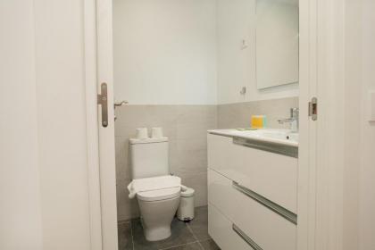 Cozy and Convenient Studio Near Airport - image 10